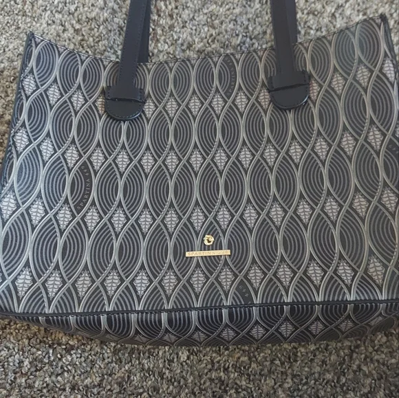 Handbag - Picture 3 of 7